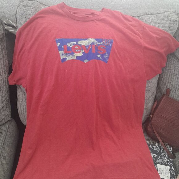 Men's Levi Strauss XL red t-shirt - Picture 1 of 3